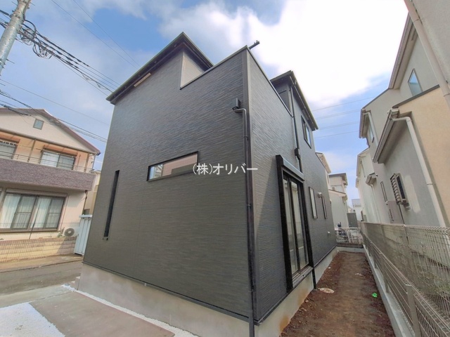 �_�ސ쌧���͌��s�����散��Ӗ{��5���ڂ̐V�z��ˌ��Ă̌��n�O�ώʐ^