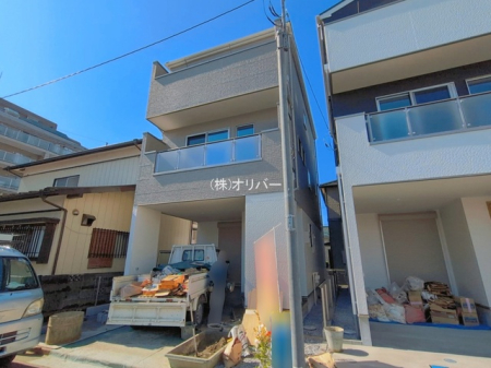 �_�ސ쌧���͌��s�����揬����1���ڂ̐V�z��ˌ��Ă̌��n�O�ώʐ^