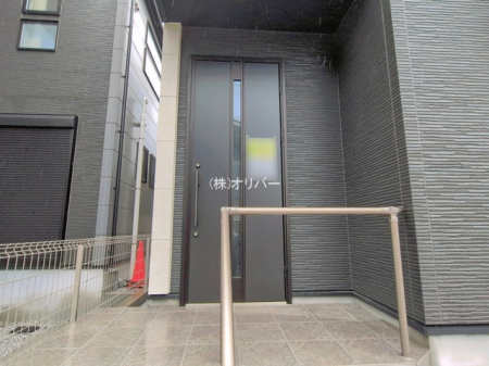 �_�ސ쌧���͌��s������R���1���ڂ̐V�z��ˌ��Ă̌��n�O�ώʐ^