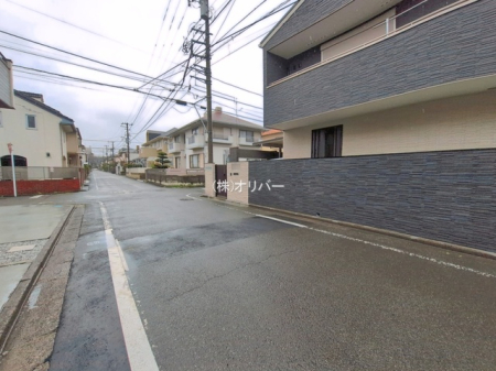 �_�ސ쌧���͌��s������R���1���ڂ̐V�z��ˌ��Ă̌��n�O�ώʐ^