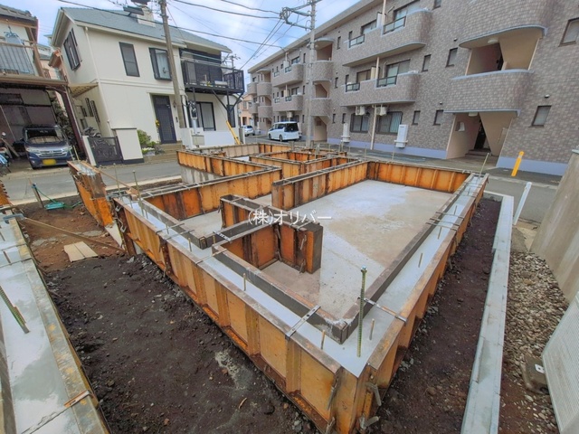 �_�ސ쌧���͌��s����ߊԖ{��8���ڂ̐V�z��ˌ��Ă̌��n�O�ώʐ^
