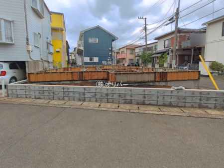�_�ސ쌧���͌��s����ߊԖ{��8���ڂ̐V�z��ˌ��Ă̌��n�O�ώʐ^
