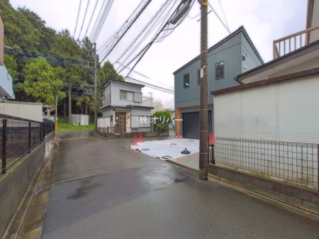 �_�ސ쌧���͌��s���镔 �̐V�z��ˌ��Ă̌��n�O�ώʐ^