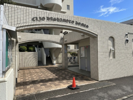 �_�ސ쌧���͌��s�΋擌���{3���ڂ̒��Ã}���V�����̃G���g�����X